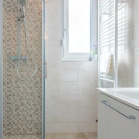 Nicolina Appartement *