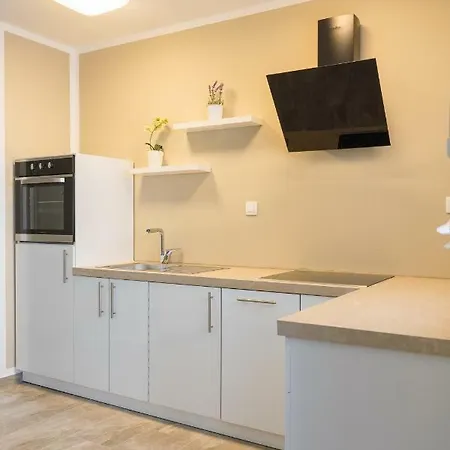 Nicolina Apartman Kastela